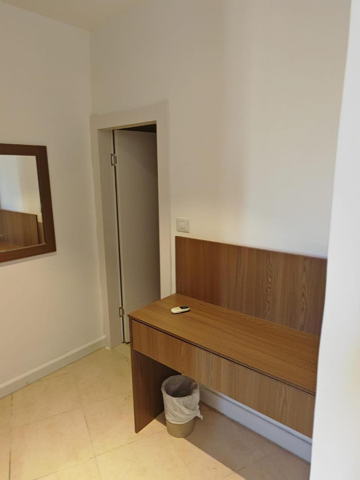 New Metropole Hotel - Baitulmaqdis Luaran gambar