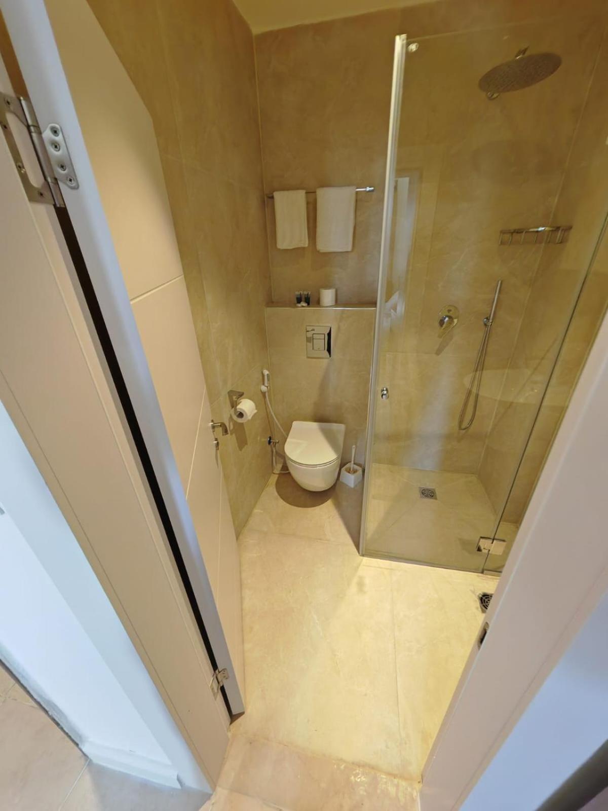New Metropole Hotel - Baitulmaqdis Luaran gambar