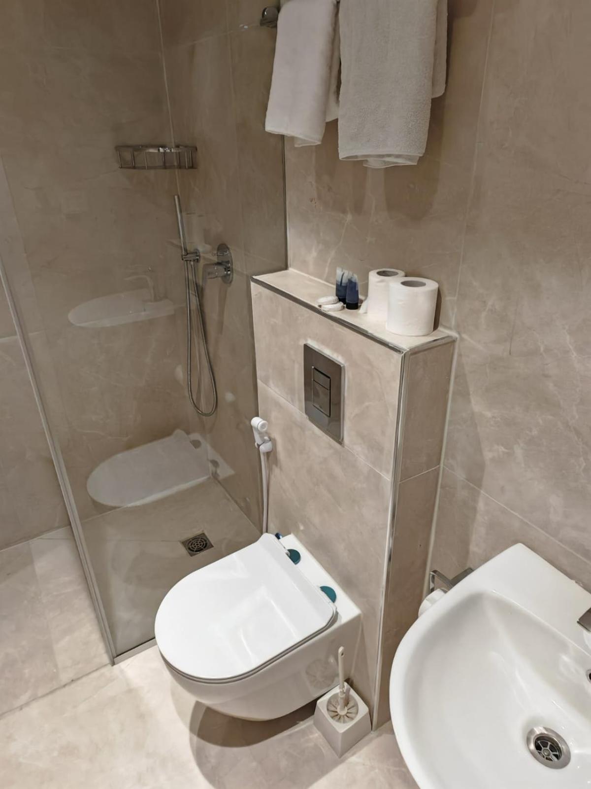 New Metropole Hotel - Baitulmaqdis Luaran gambar