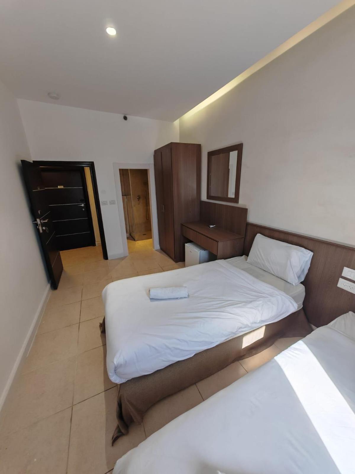 New Metropole Hotel - Baitulmaqdis Luaran gambar