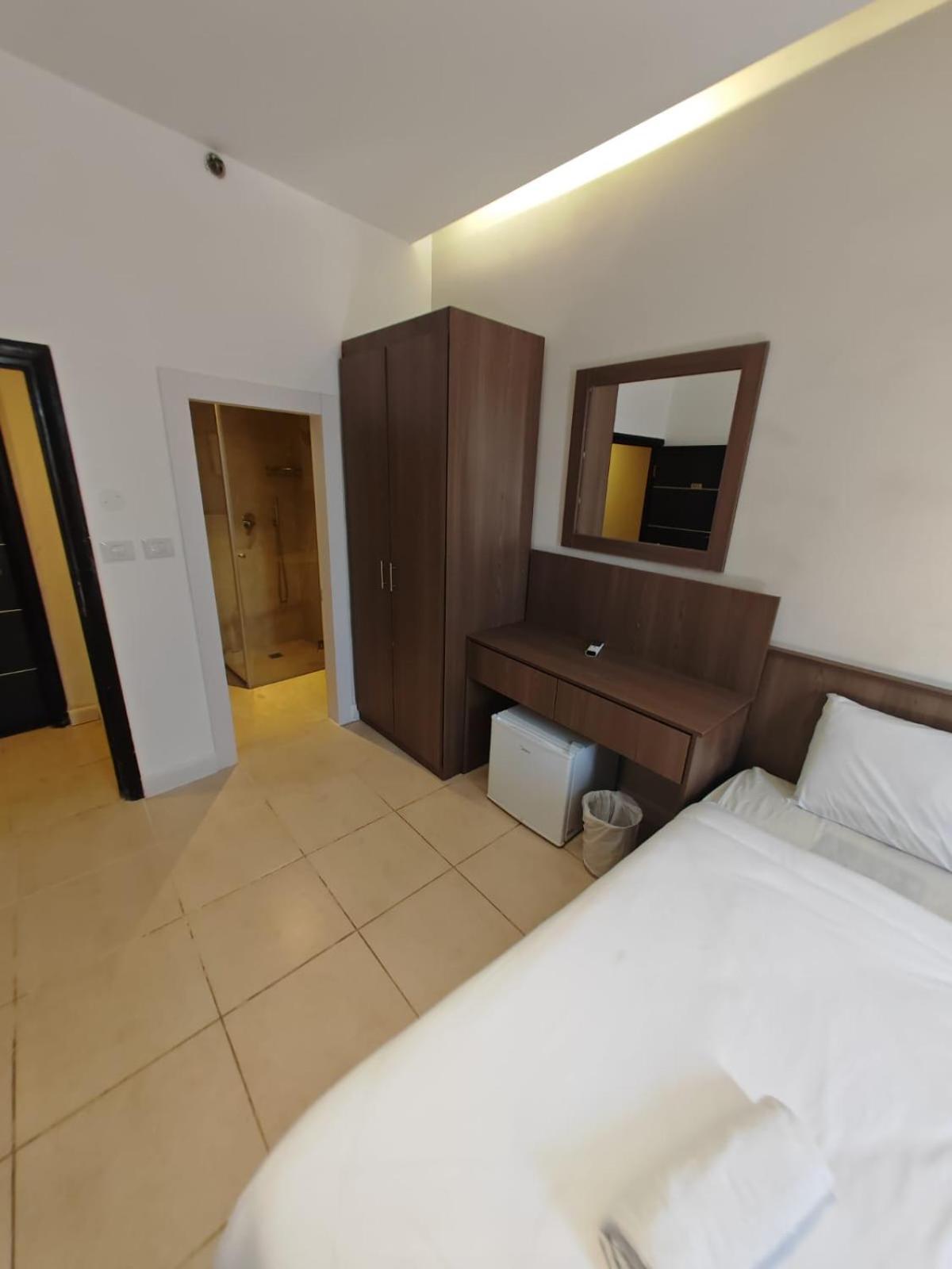 New Metropole Hotel - Baitulmaqdis Luaran gambar