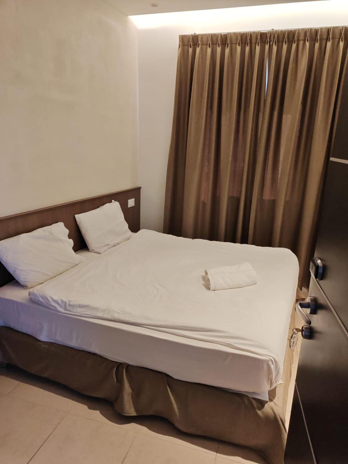 New Metropole Hotel - Baitulmaqdis Luaran gambar