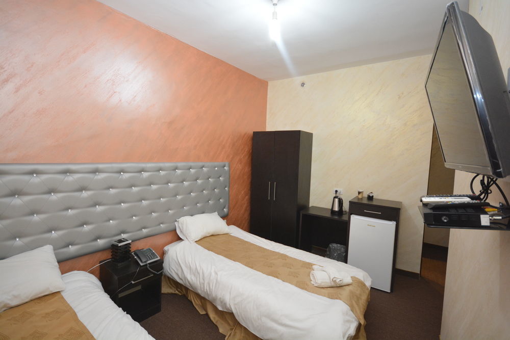 New Metropole Hotel - Baitulmaqdis Luaran gambar