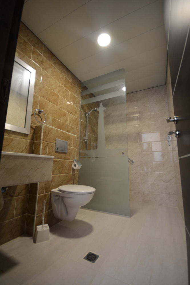 New Metropole Hotel - Baitulmaqdis Luaran gambar